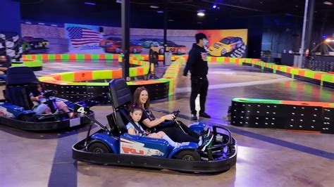 Go karts san antonio - Family attraction in the San Antonio area, featuring rides suitable for a wide age range including unlimited go karts, family thrill rides, and even video games.
